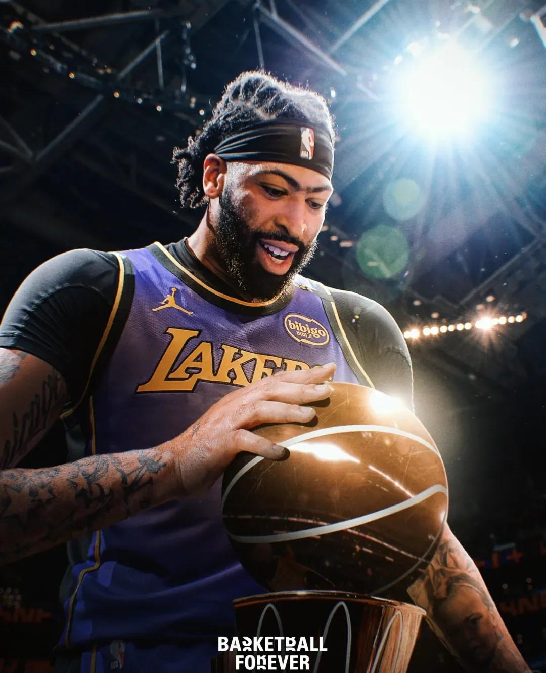  浓眉哥官方宣布战术调整新规，勇士引发争议！赛场气氛高涨云棋牌游戏